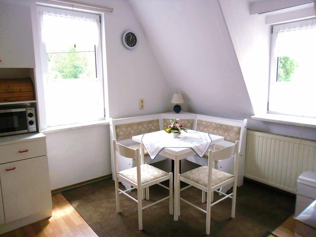 Karin'S Behagliche Ferienwohnung Benshausen ภายนอก รูปภาพ